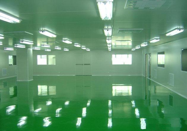 潔凈技術(shù)（cleanroom）是適應(yīng)實(shí)驗(yàn)研究與產(chǎn)品加工的精密化、微型化、高純度、高質(zhì)量和高可靠性等方面要求而誕生的一門新興技術(shù)。潔凈室（cleanroom）這個(gè)名詞和概念源于18世紀(jì)六十年代的歐洲醫(yī)學(xué)，當(dāng)時(shí)的理解僅限于經(jīng)噴灑消毒后可以控制創(chuàng)部感染率的處置室、手術(shù)室這類滅菌處理的工作境